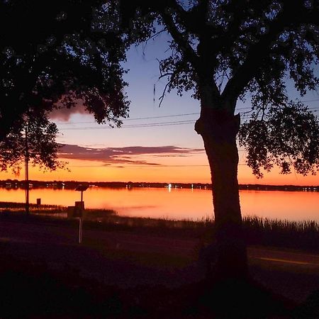 Pet-Friendly Auburndale House With Lake Views! エクステリア 写真