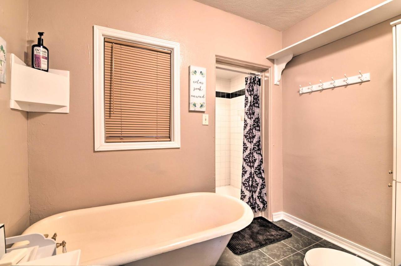 Pet-Friendly Auburndale House With Lake Views! エクステリア 写真